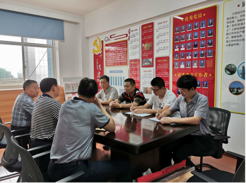 江蘇遠洋船員管理公司黨支部開展慰問困難黨員活動