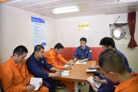 清風送廉——江蘇遠洋紀委送廉到一線